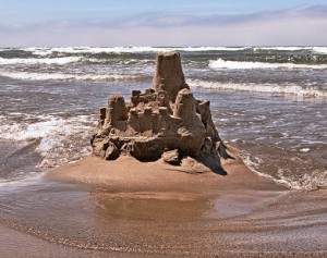 Sand_castle,_Cannon_Beach